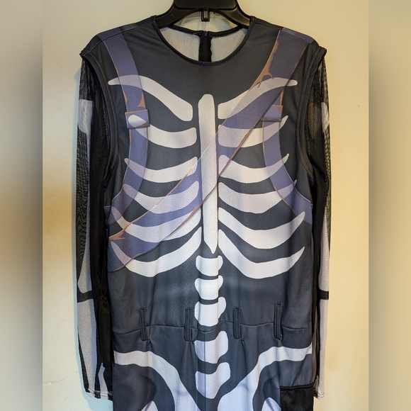 Spirit Halloween Fortnite Skull Trooper Skeleton Adult Large Costume - Picture 9 of 15